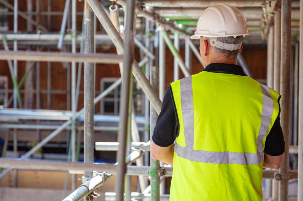 professionnels du bâtiment indispensables équipement de chantier